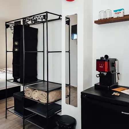 Къща за гости брик