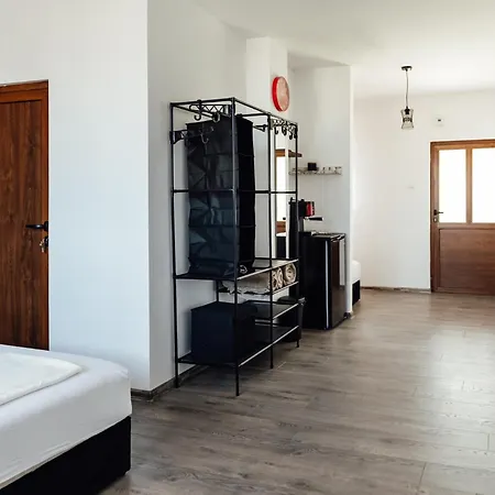 Guest house брик *